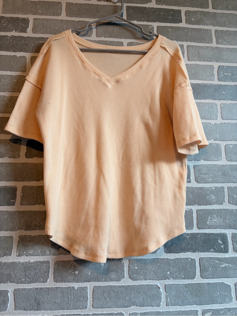 Women’s Peach V-Neck Waffle Knit Top